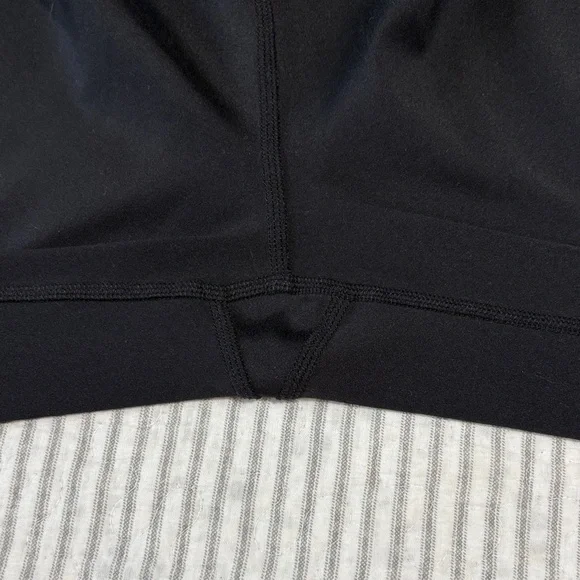 Quince Ultra Soft High Rise Performance Leggings ~ Medium ~ Black - Picture 3 of 8